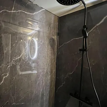 Le Semesterbostad Saint-Pardoux-la-Rivière